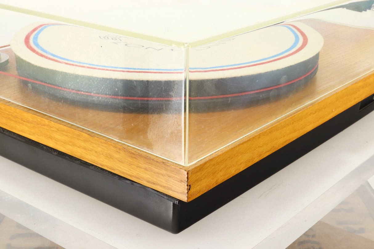 The Oak Turntable
