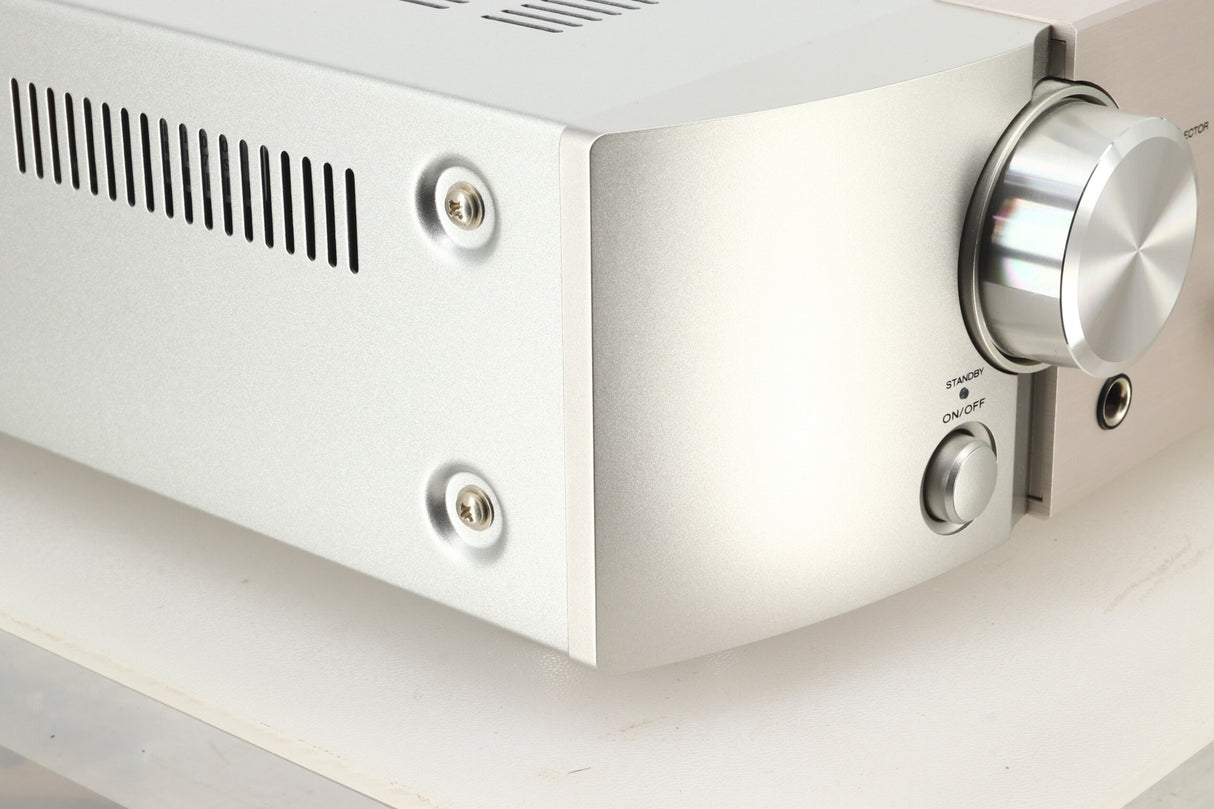 Marantz PM6004 Integrated Amplifier - Silver