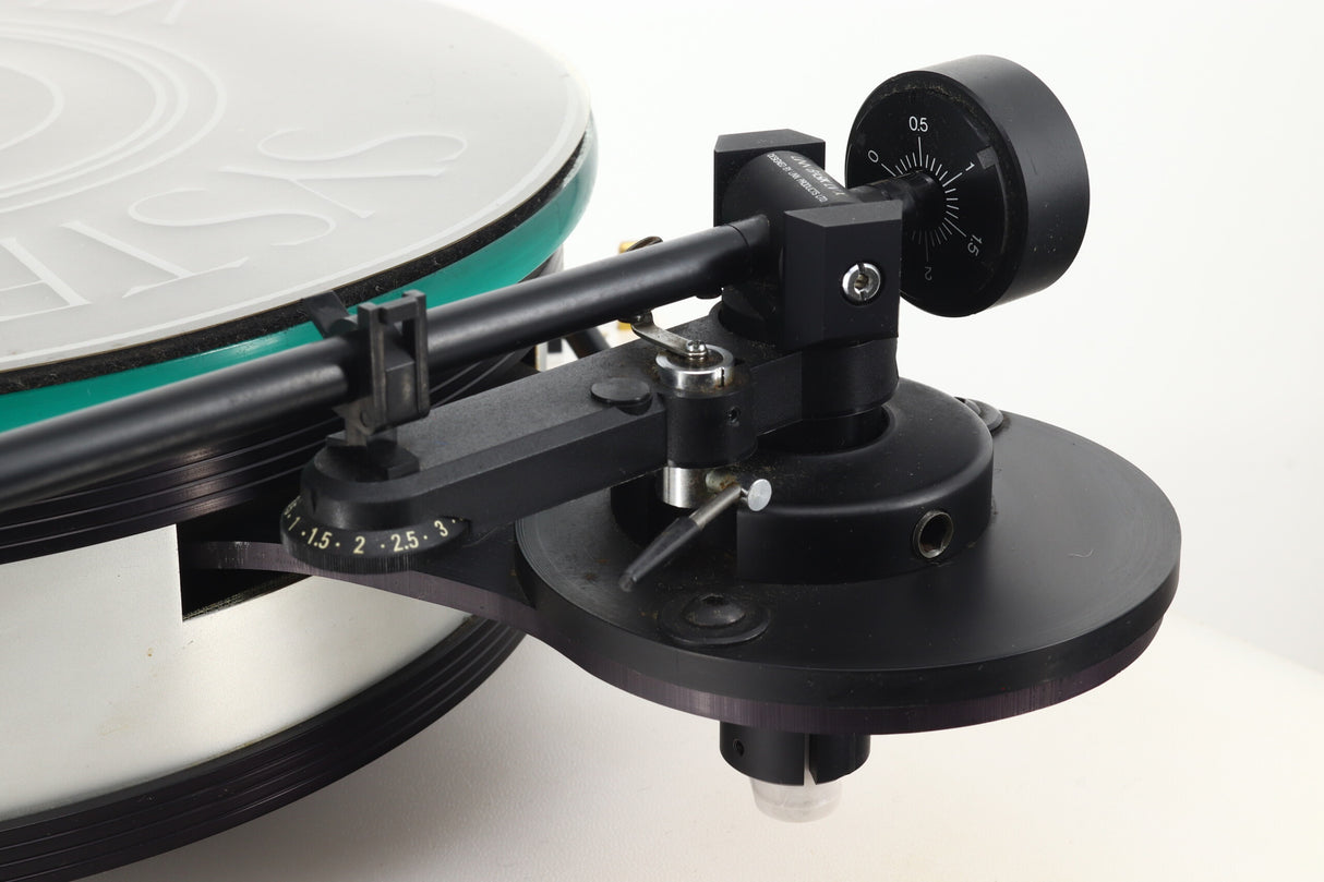 Systemdek II Turntable / Linn Basik LVX Tonearm