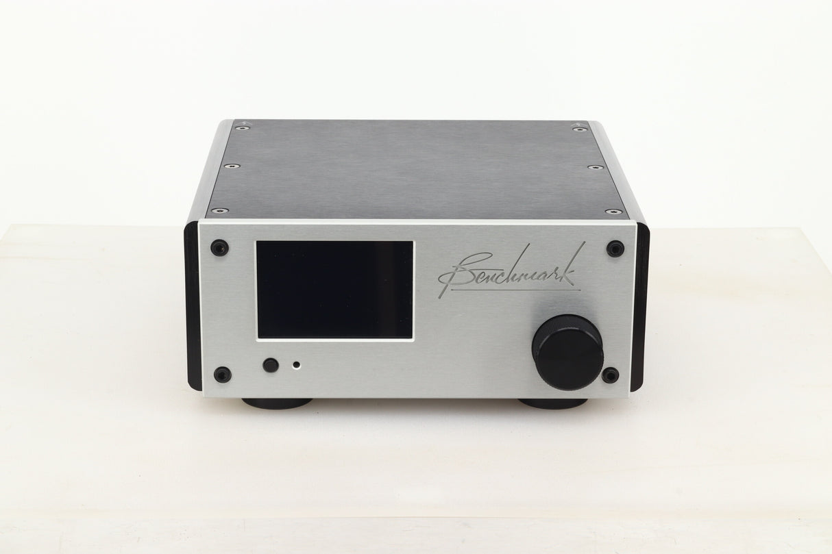 Benchmark LA4 Pre Amplifier - Silver