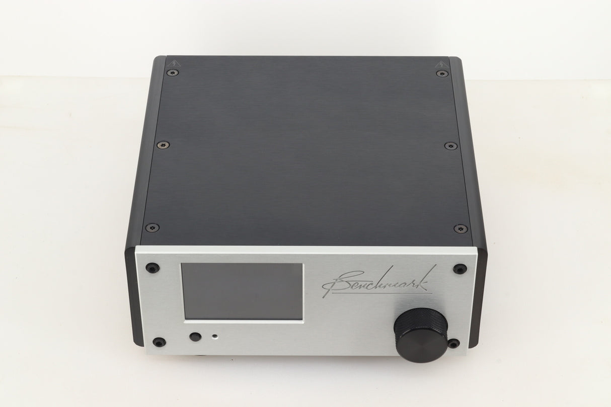 Benchmark LA4 Pre Amplifier - Silver
