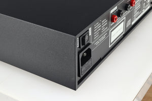 Naim Uniti 2 Integrated Music System (2013)