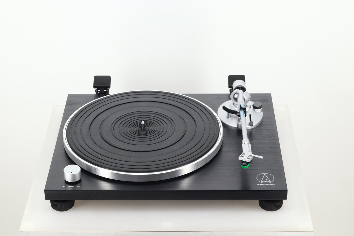 Audio Technica AT-LPW30BK Turntable - Black