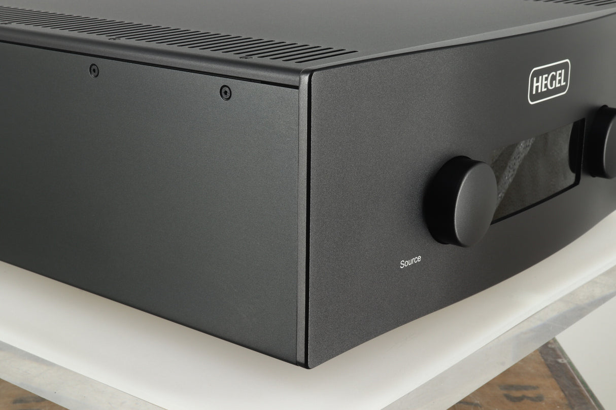 Hegel H590 Reference Integrated Amplifier
