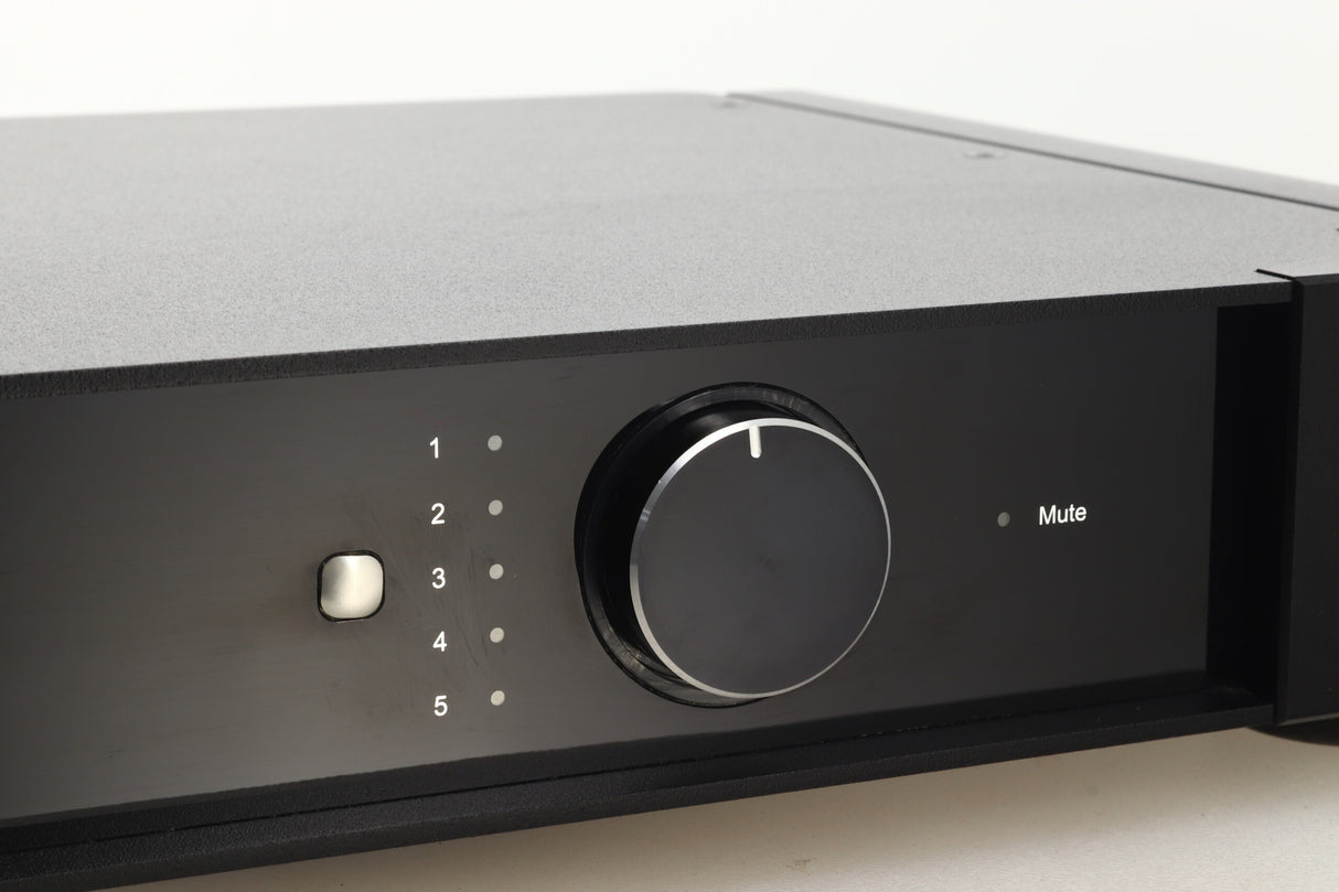 Rega Elex-R Integrated Amplifier