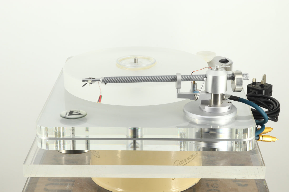 Clearaudio Avantgarde Turntable / Unify Tonearm