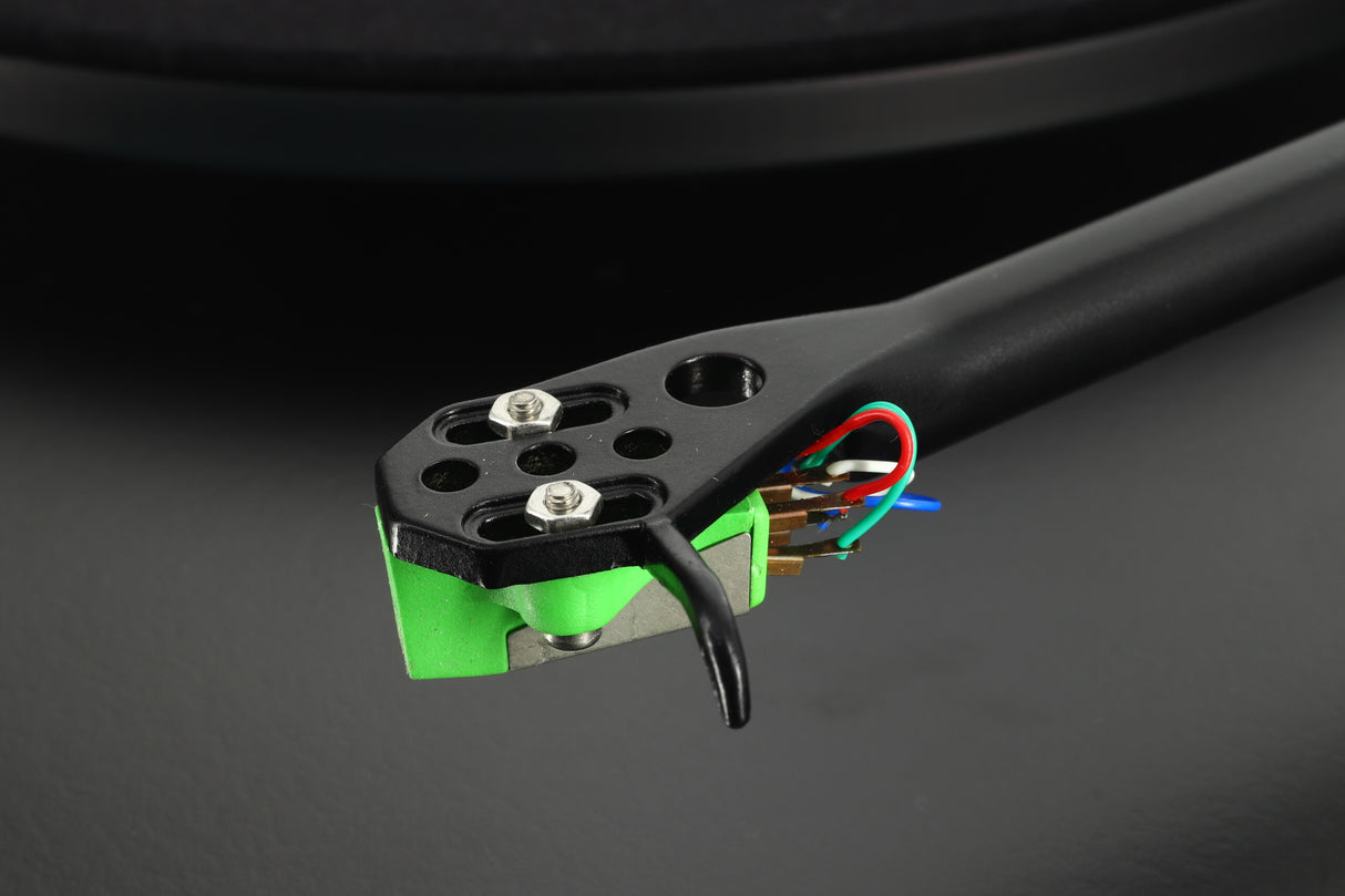 Rega Planar 2 Turntable / Bias Cartridge - Black