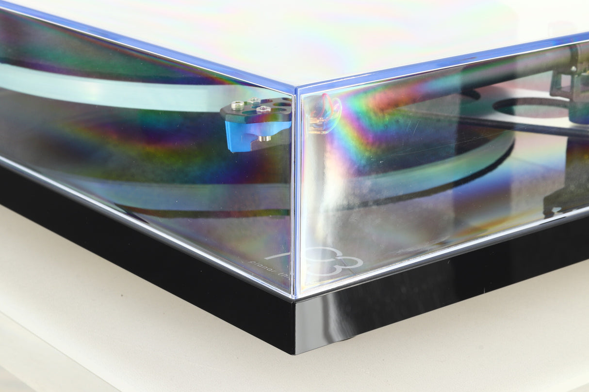 Rega Planar 3 Turntable / Elys 2 Cartridge - Black