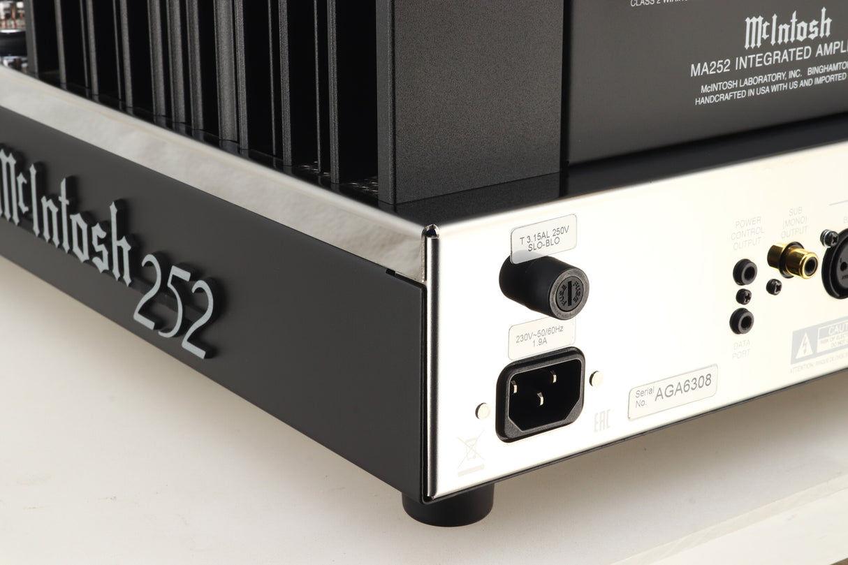 McIntosh MA252 Integrated Amplifier