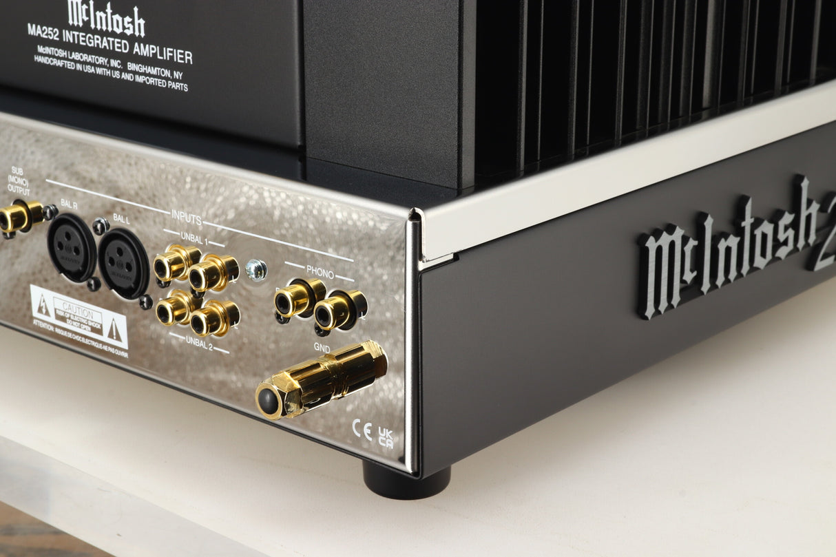 McIntosh MA252 Integrated Amplifier
