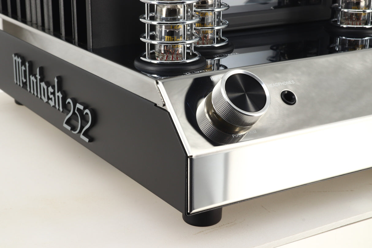McIntosh MA252 Integrated Amplifier