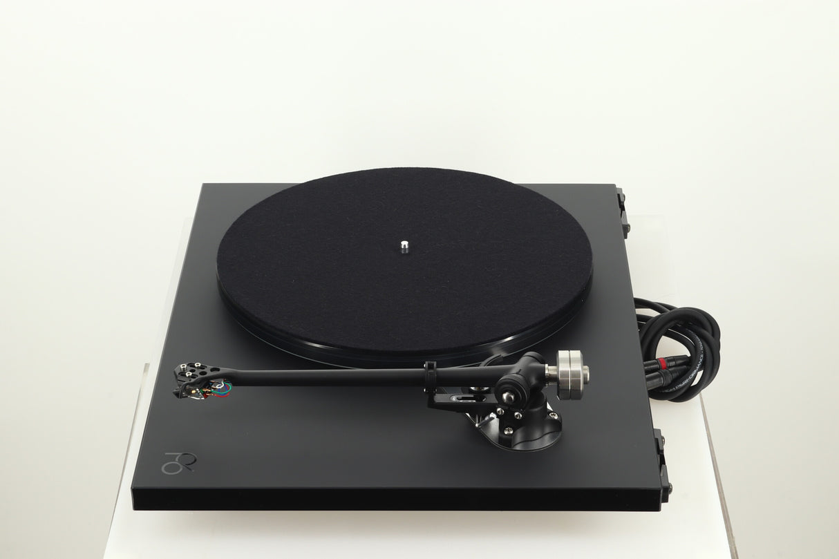 Rega Planar 6 Turntable / Ania Cartridge - Black
