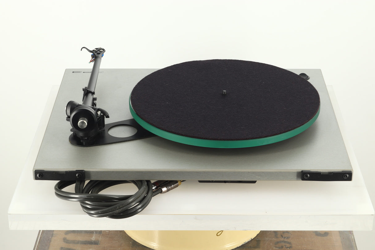 Rega RP3 Turntable - Silver / Elys 2 Cartridge