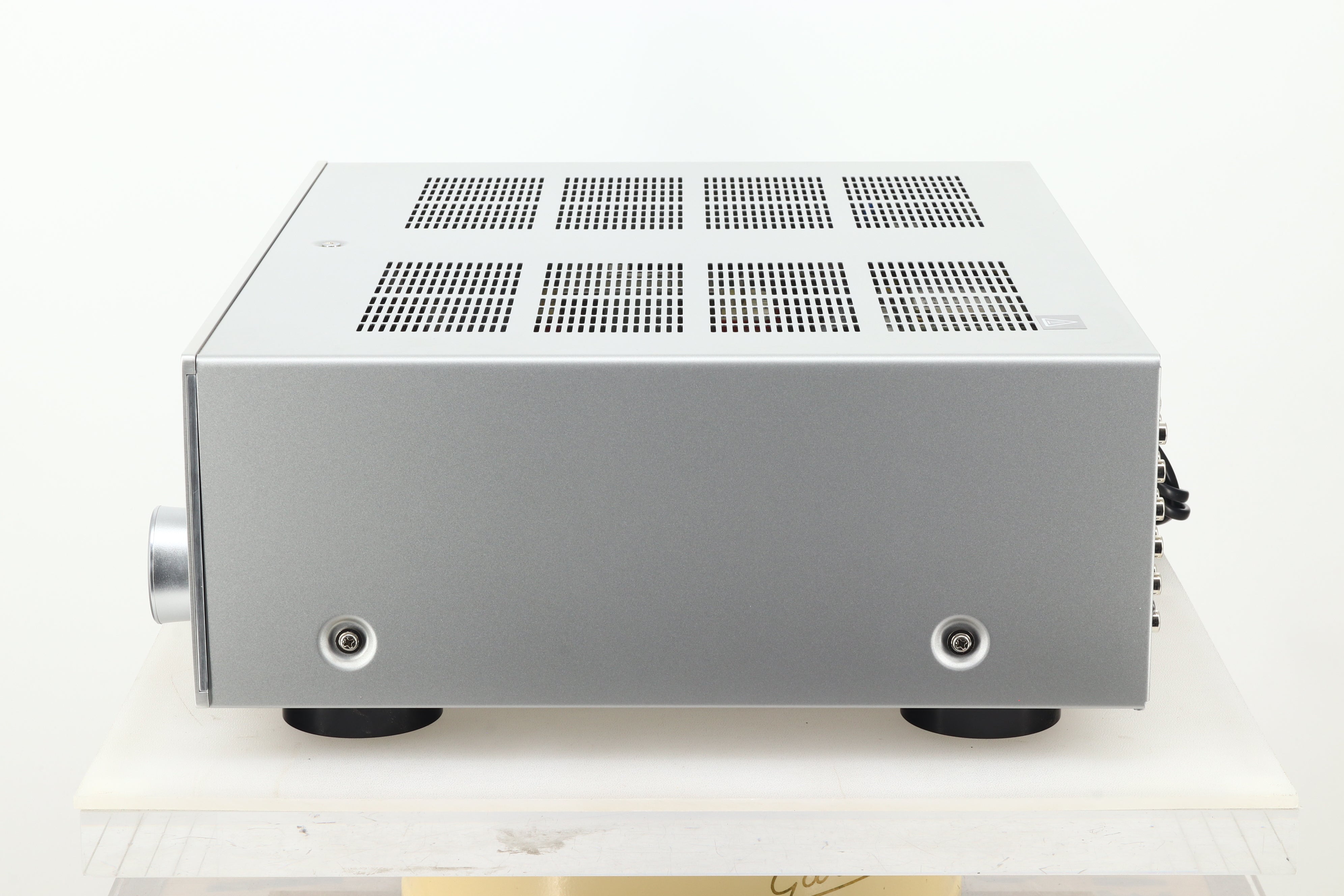 Yamaha R-N602 Network Receiver - Silver – 2ndhandhifi.co.uk