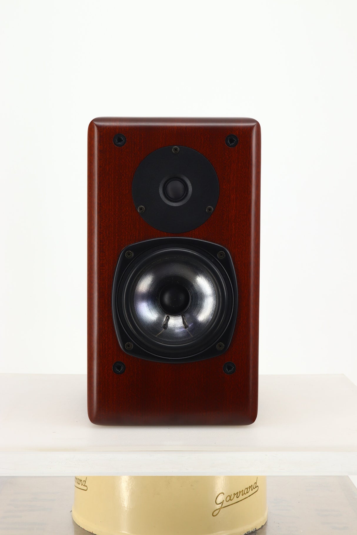 Opera 1.5 Standmount Speakers - Mogano Wood