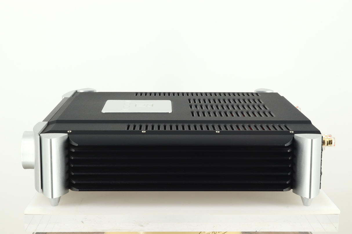 Moon by Sim Audio 600i V2 Integrated Amplifier - Two Tone