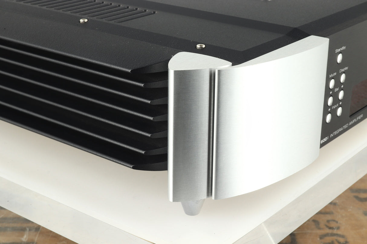 Moon by Sim Audio 600i V2 Integrated Amplifier - Two Tone