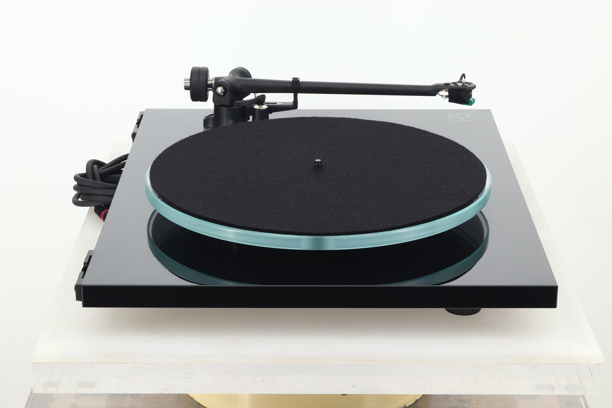 Rega Planar 3 Turntable - Black / Sumiko Olympia Cartridge