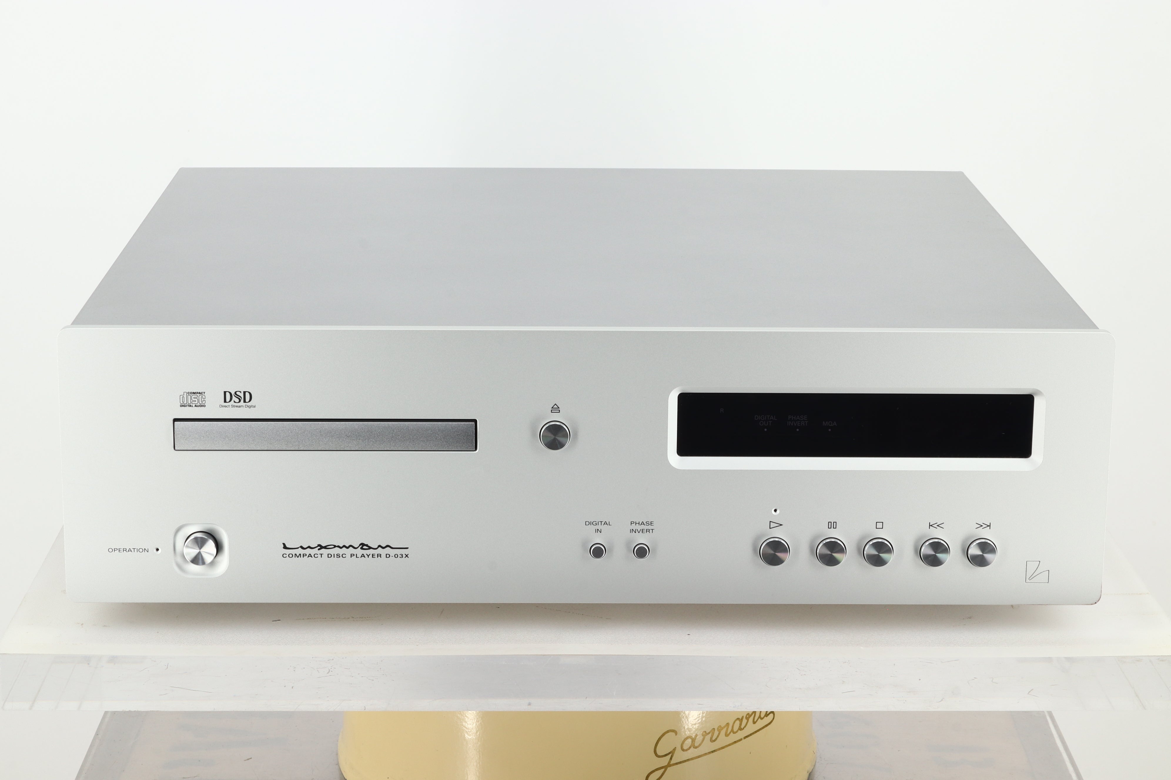 Luxman D-03X CD Player - Aluminium Silver – 2ndhandhifi.co.uk