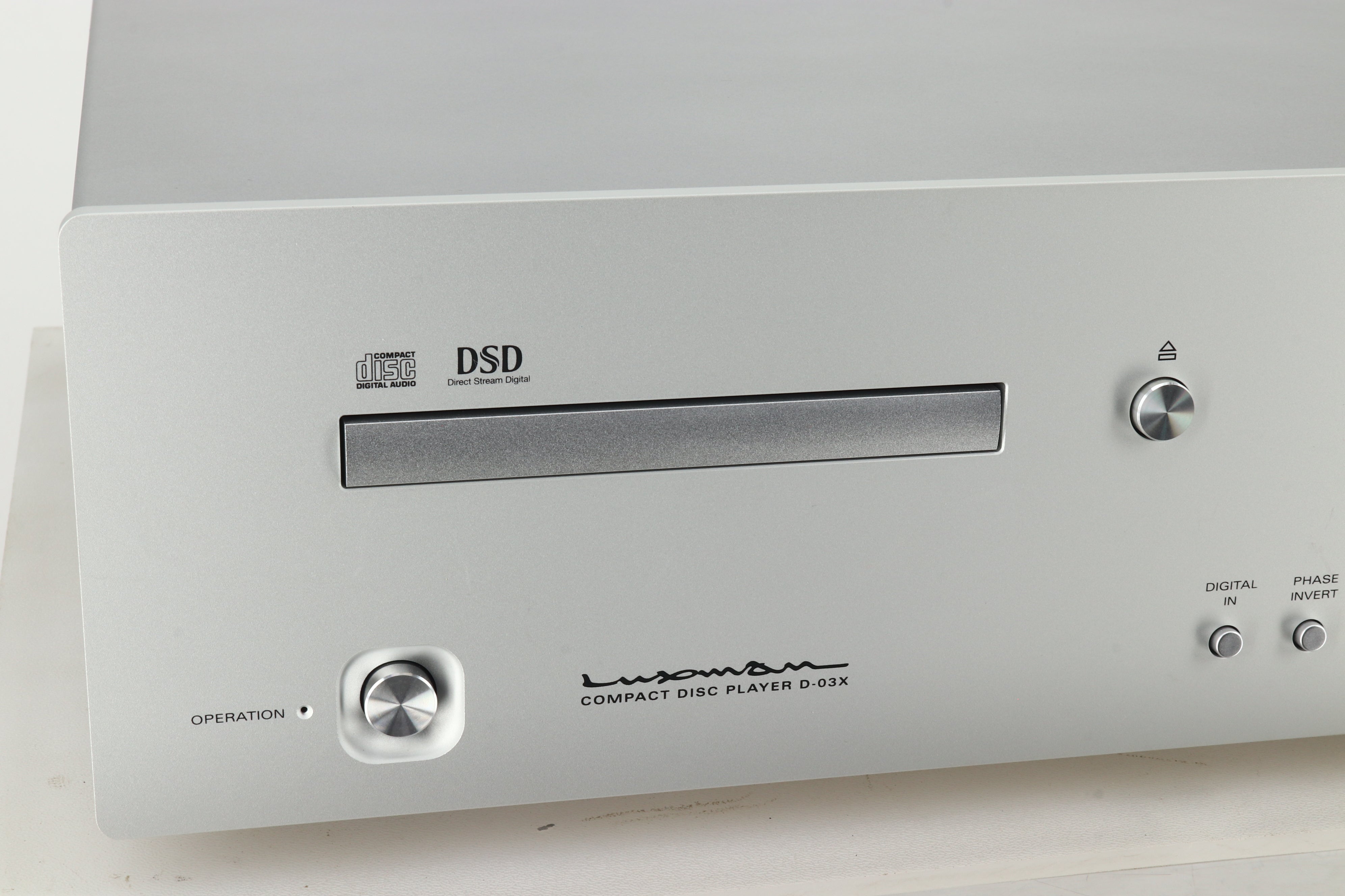 Luxman D-03X CD Player - Aluminium Silver – 2ndhandhifi.co.uk