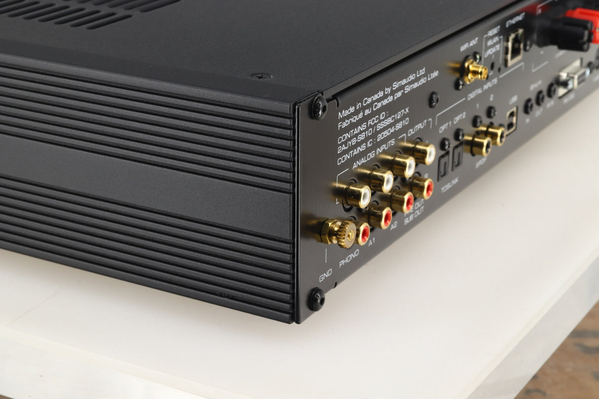 Moon by SimAudio Ace All-In-One Music Player