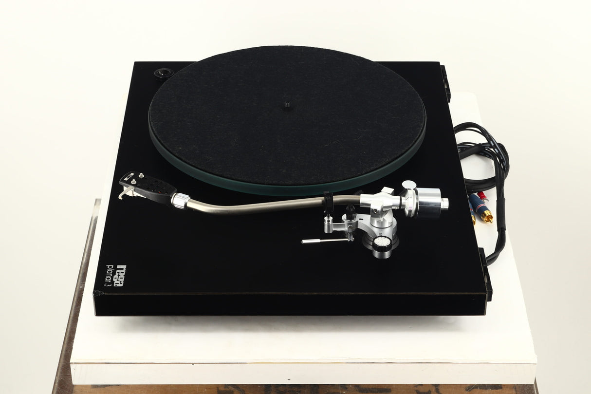 Rega Planar 3 Turntable (with 24V Upgrade)
