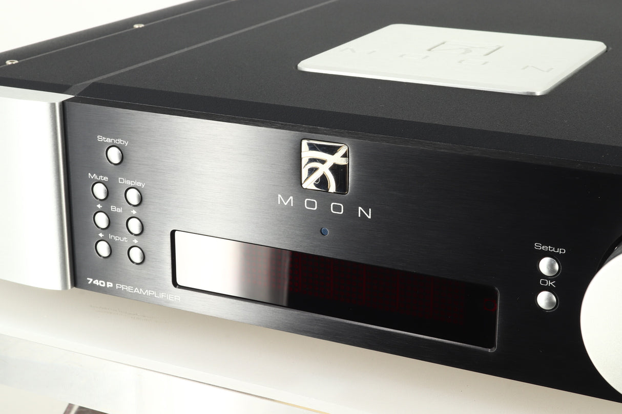 Moon 740P Pre Amplifier - Two Tone