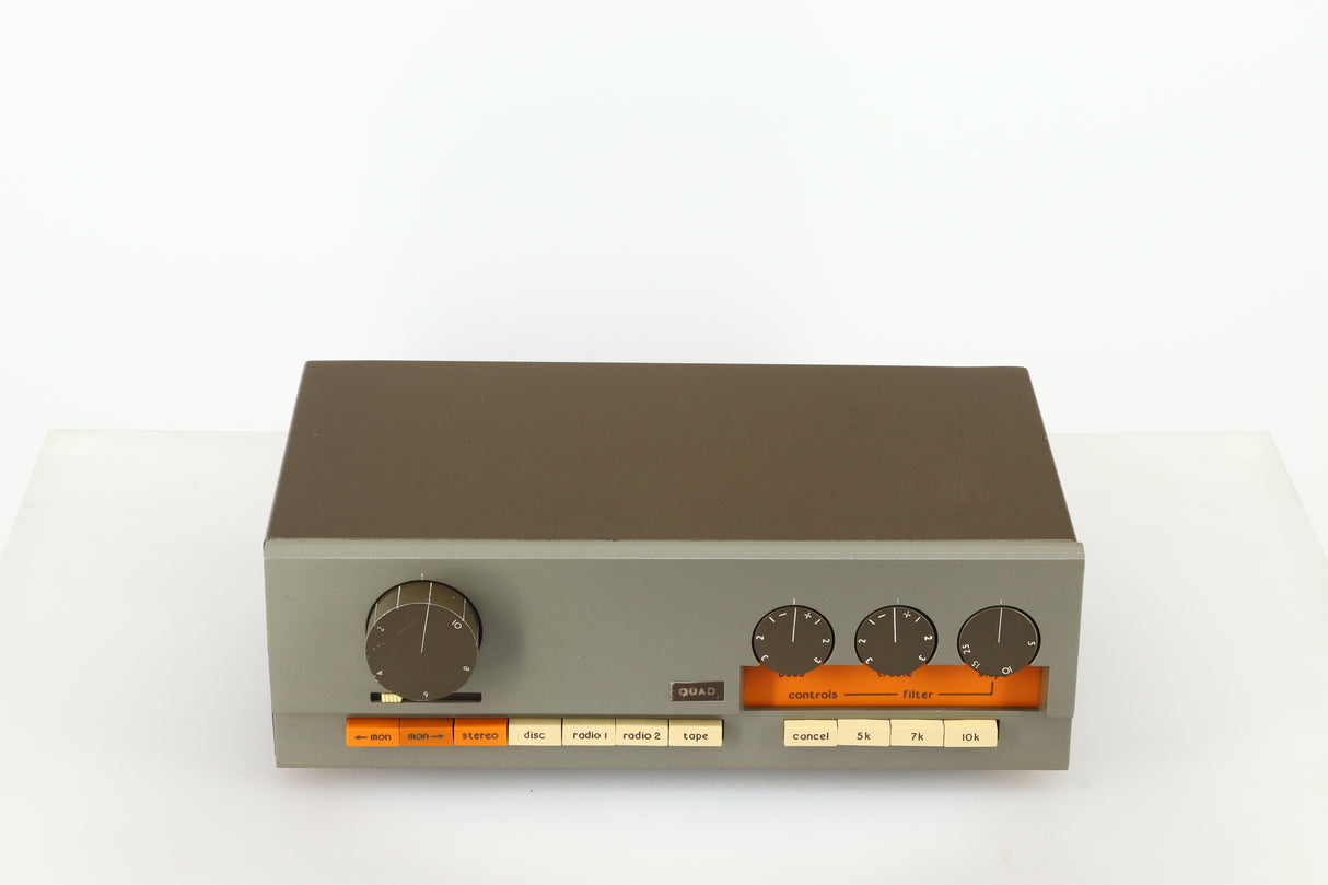 Quad 33 Pre Amplifier