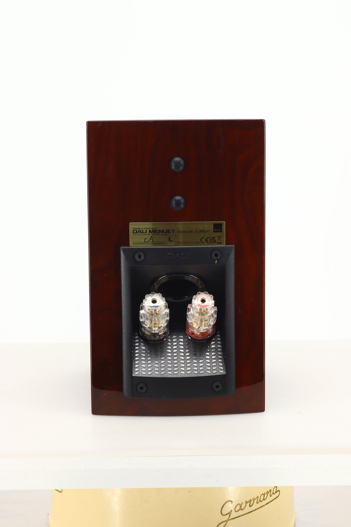 Dali Menuet SE Standmount Speakers - Wild Walnut Gloss