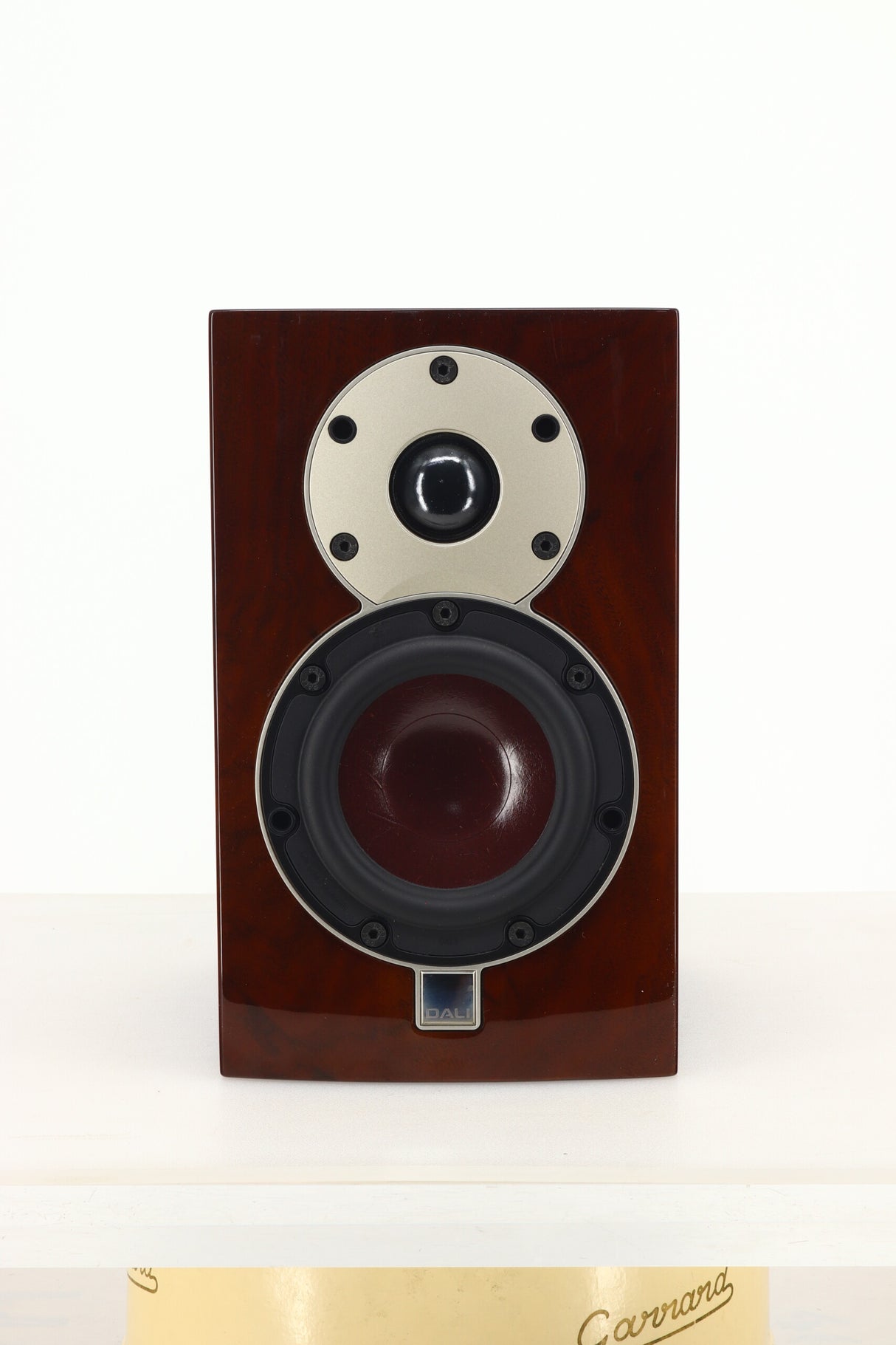Dali Menuet SE Standmount Speakers - Wild Walnut Gloss
