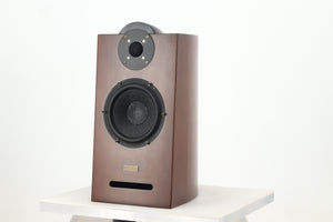 Usher N-6300 Standmount Speakers - Walnut