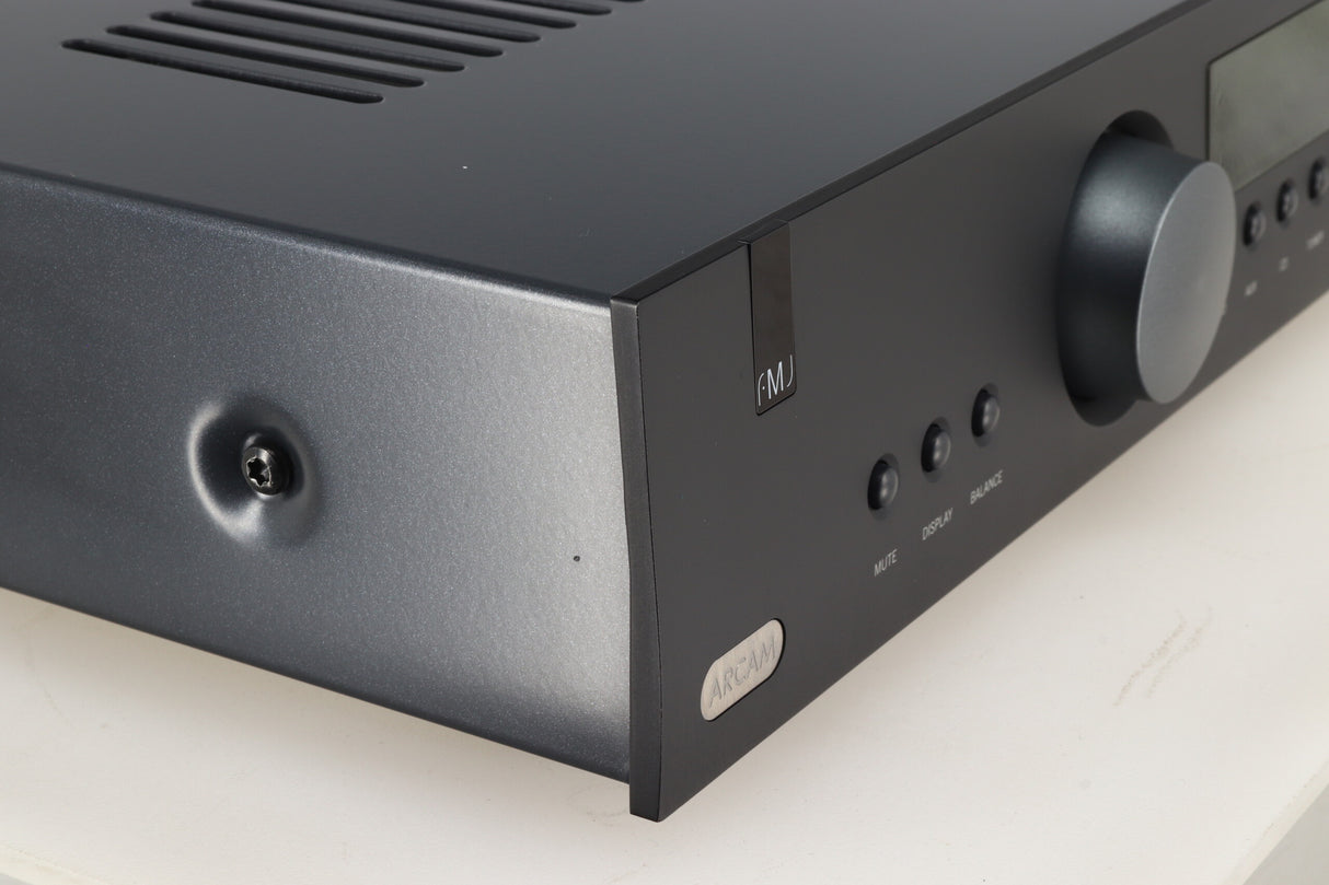 Arcam FMJ A19 Integrated Amplifier