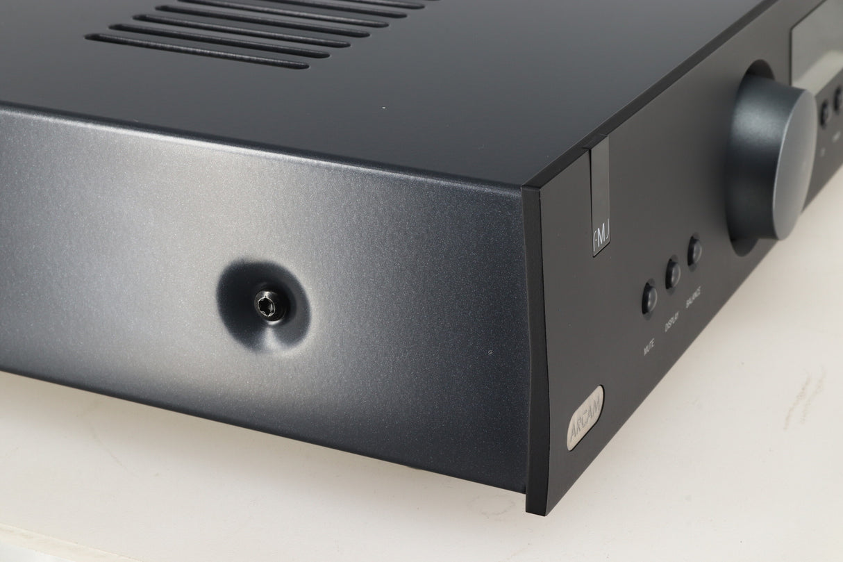 Arcam FMJ A19 Integrated Amplifier