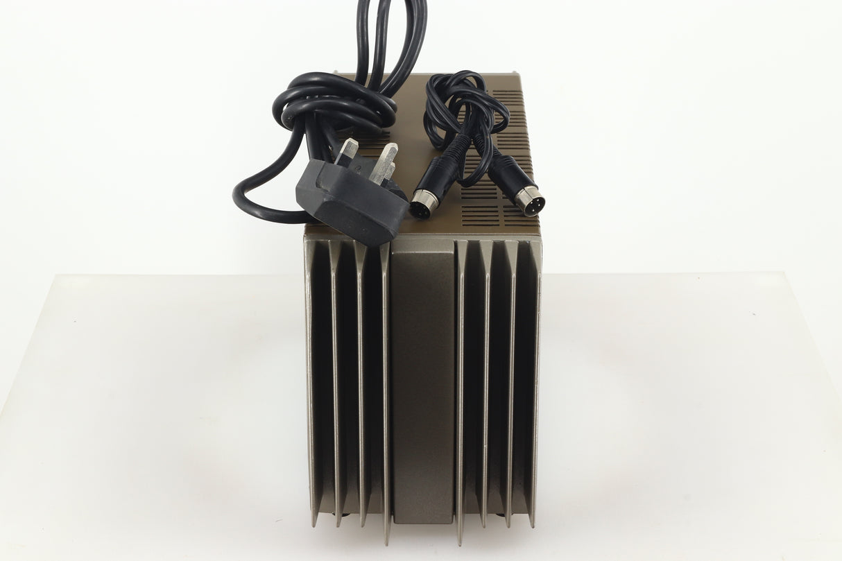Quad 303 Power Amplifier