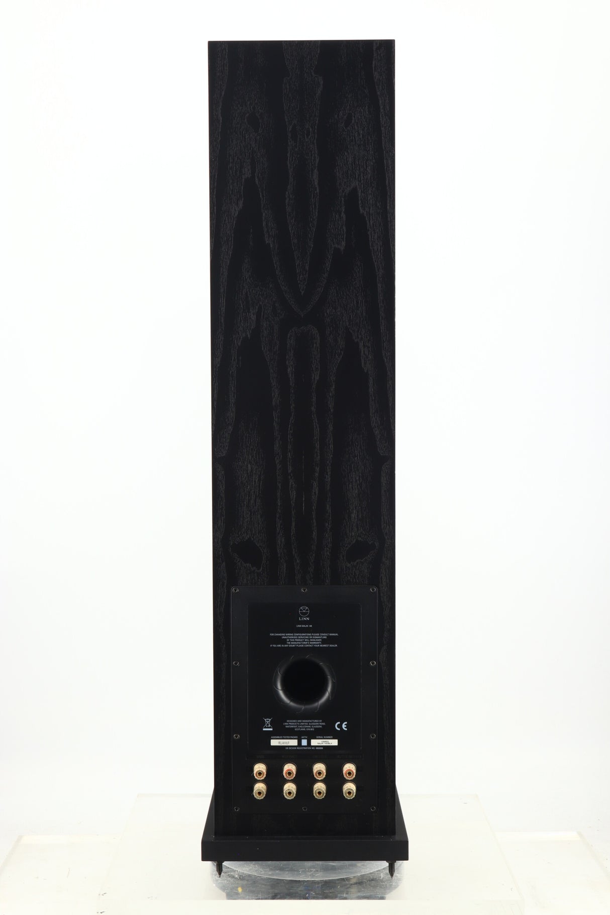Linn Majik 140 Aktiv Floorstanding Speakers / Linn Majik 4100 Power Amplifiers - Black