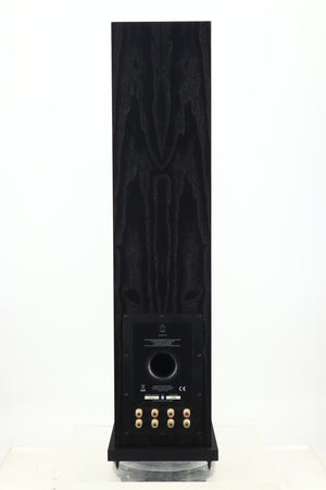 Linn Majik 140 Aktiv Floorstanding Speakers / Linn Majik 4100 Power Amplifiers - Black