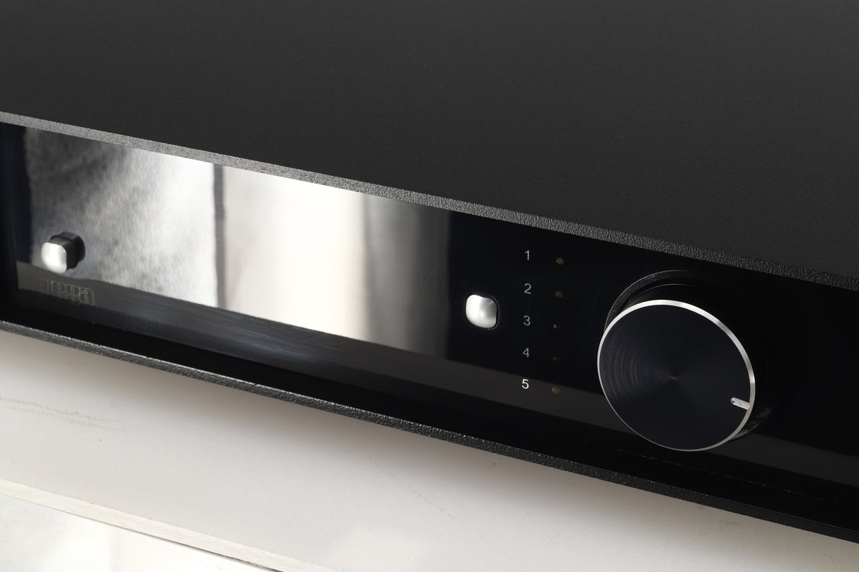 Rega Elex-R Integrated Amplifier