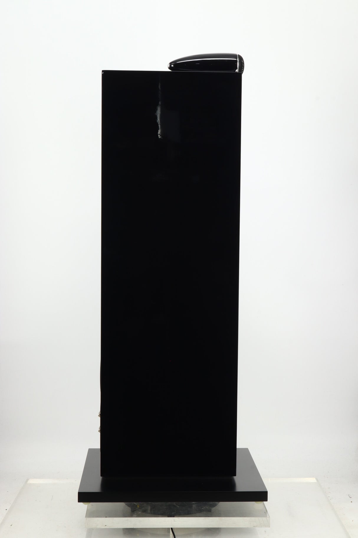 B&W 702 S2 Floorstanding Speakers - Gloss Black