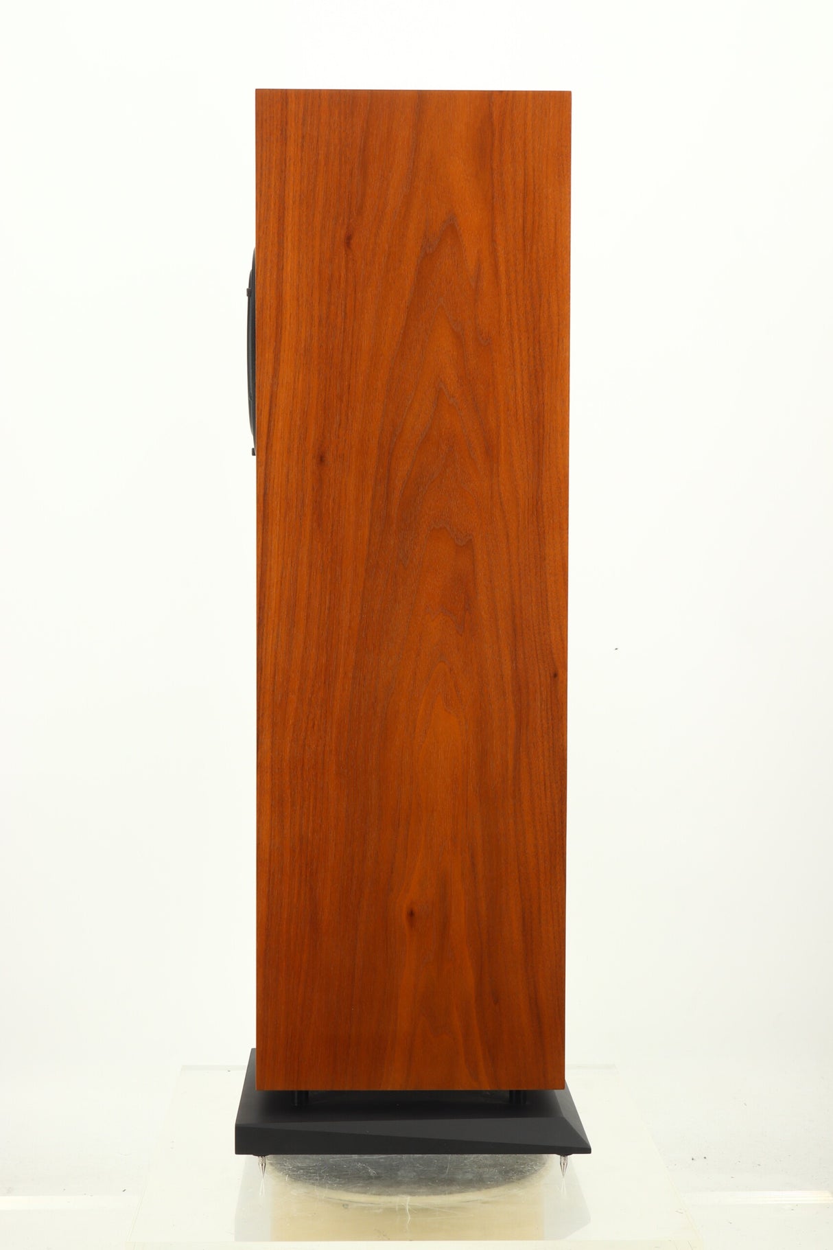 Kudos X3 Floorstanding Speakers - Rosenut