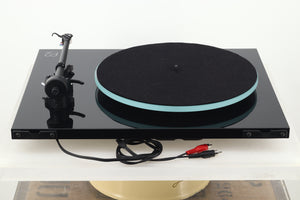 Rega Planar 2 Turntable - Black