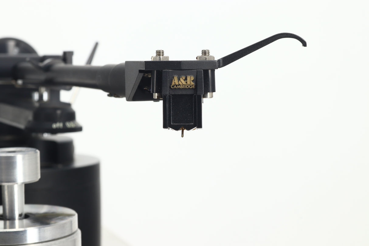 Ariston RD40 Turntable / Linn Basik LVX Tonearm / P77 Cartridge