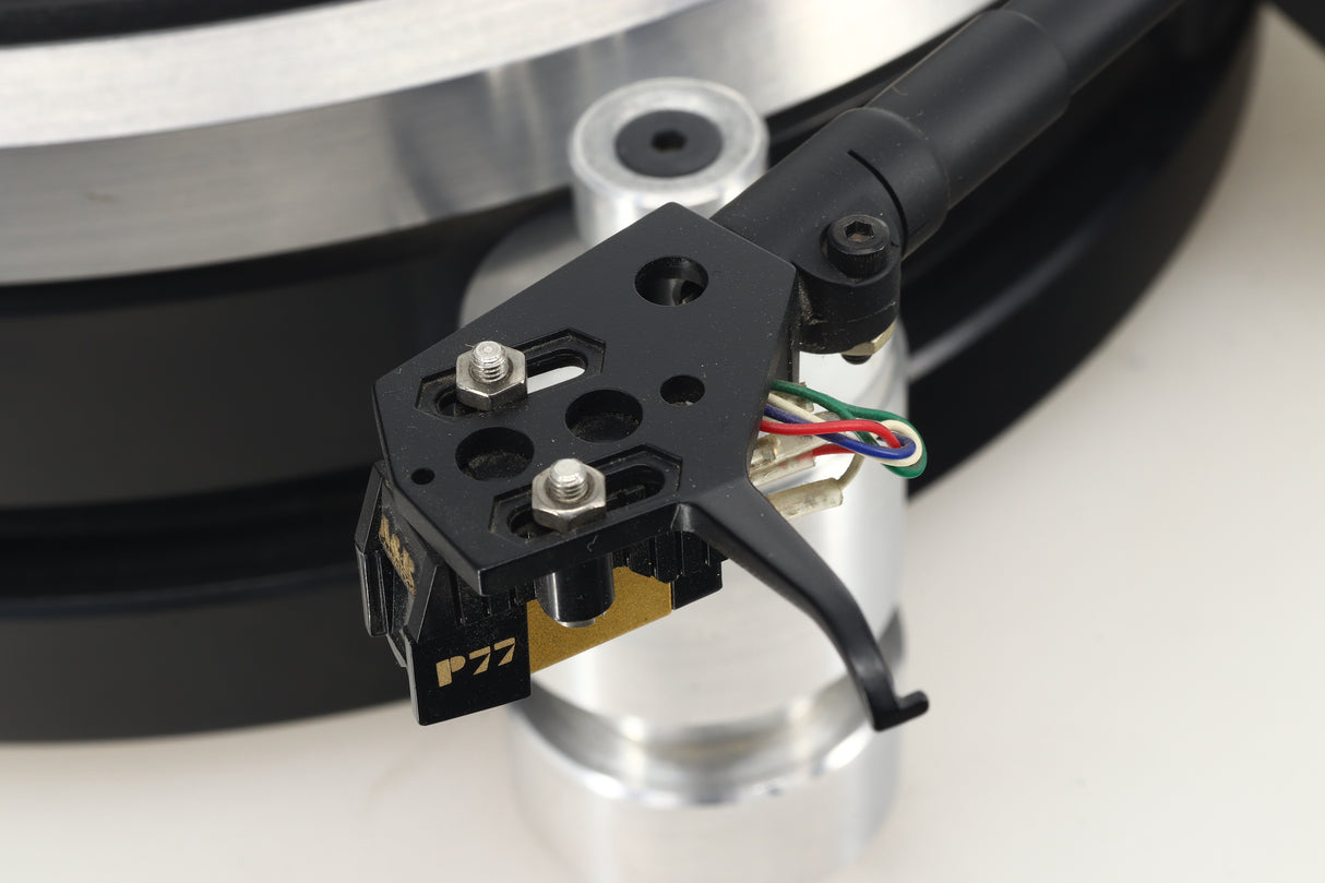 Ariston RD40 Turntable / Linn Basik LVX Tonearm / P77 Cartridge