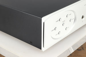 ASTINtrew AT2-1100 Pre-Amplifier & AT2-5100 Power Amplifier - Silver