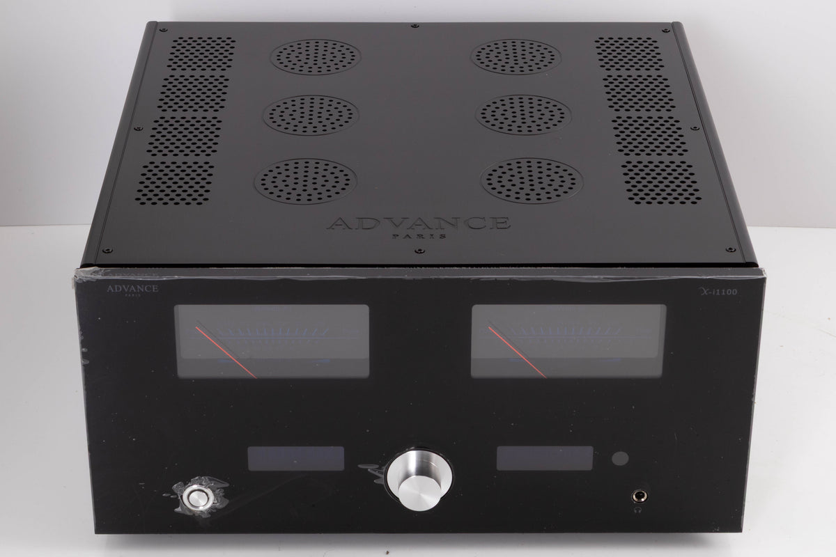 Front view of a used Advanced Paris X-i1100 Integrated Amplifier in a Black finish