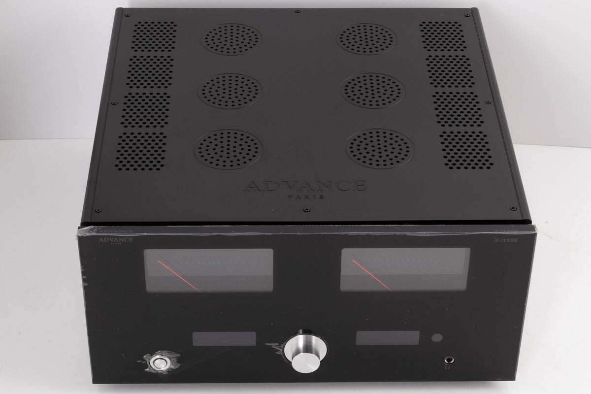 Top of a used Advanced Paris X-i1100 Integrated Amplifier in a Black finish