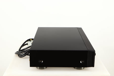 Left side view of a used AH! Njoe Tjoeb 4000 CD Player in a black finish
