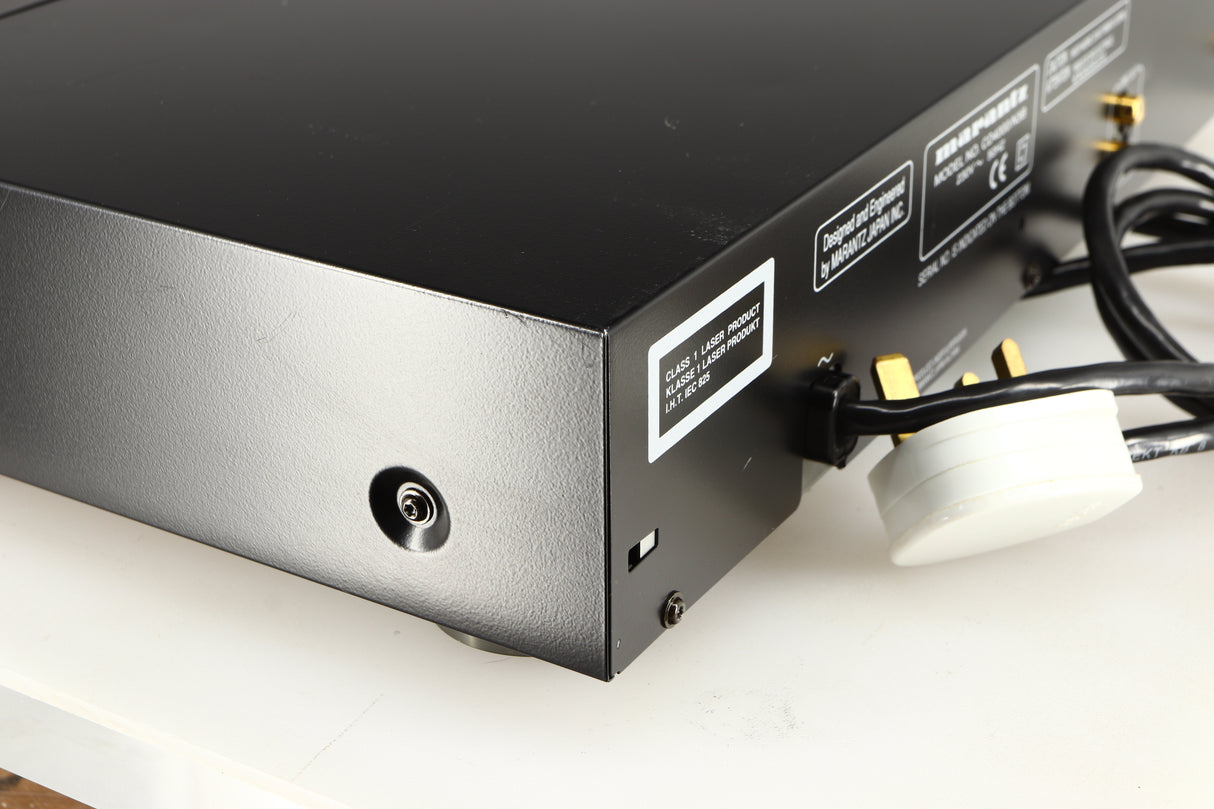 Rear right corner of a used AH! Njoe Tjoeb 4000 CD Player in a black finish
