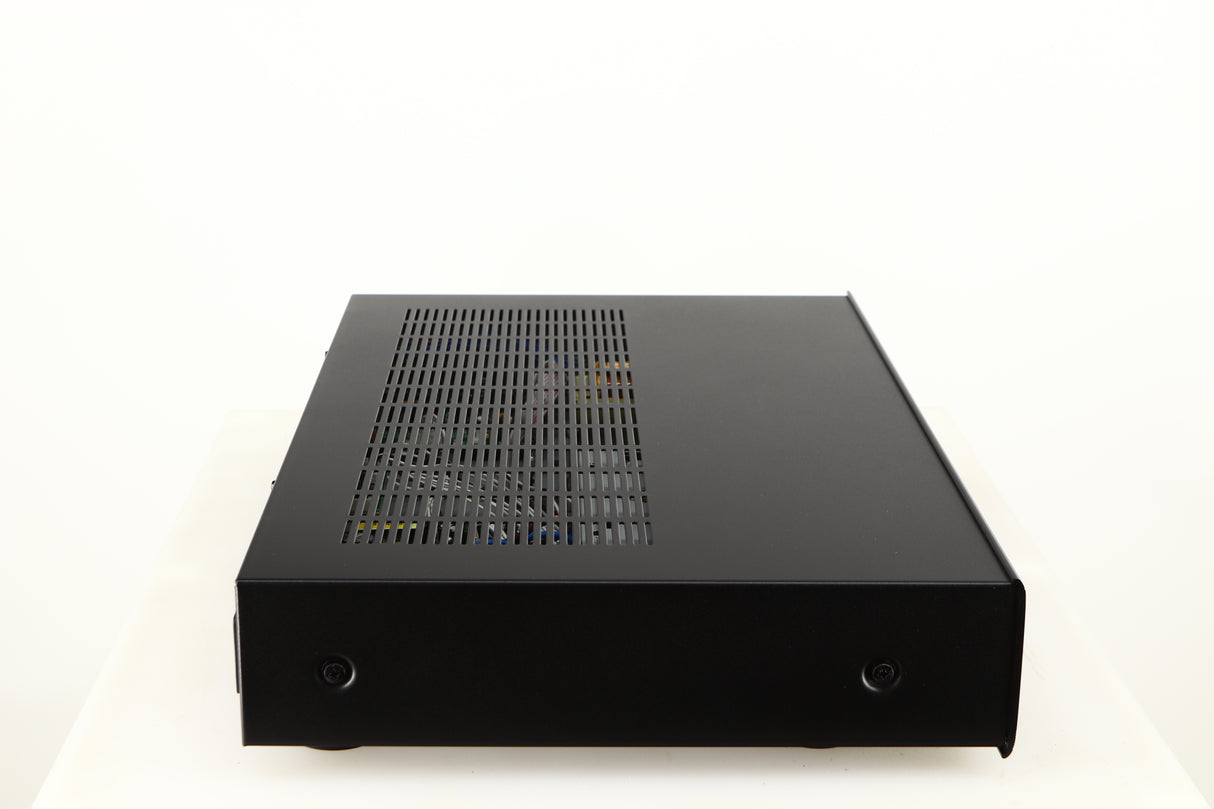 Left side view of a used AMC XCDise-vt CD Player With MD5404us2 Tube Output in a black finish