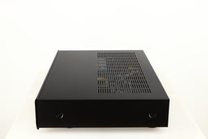Right side view of a used AMC XCDise-vt CD Player With MD5404us2 Tube Output in a black finish