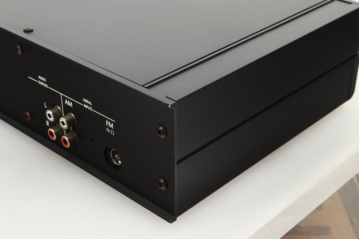 Rear right corner view of a used Arcam Alpha II AM/FM Tuner